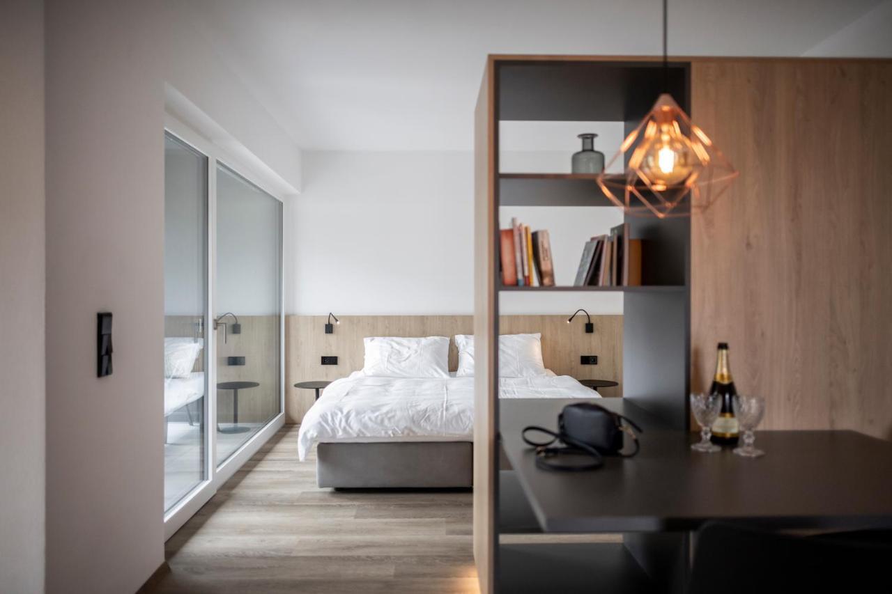 Sambucus Apartments -Premium Apartments For You And Your Dog Lana Eksteriør bilde