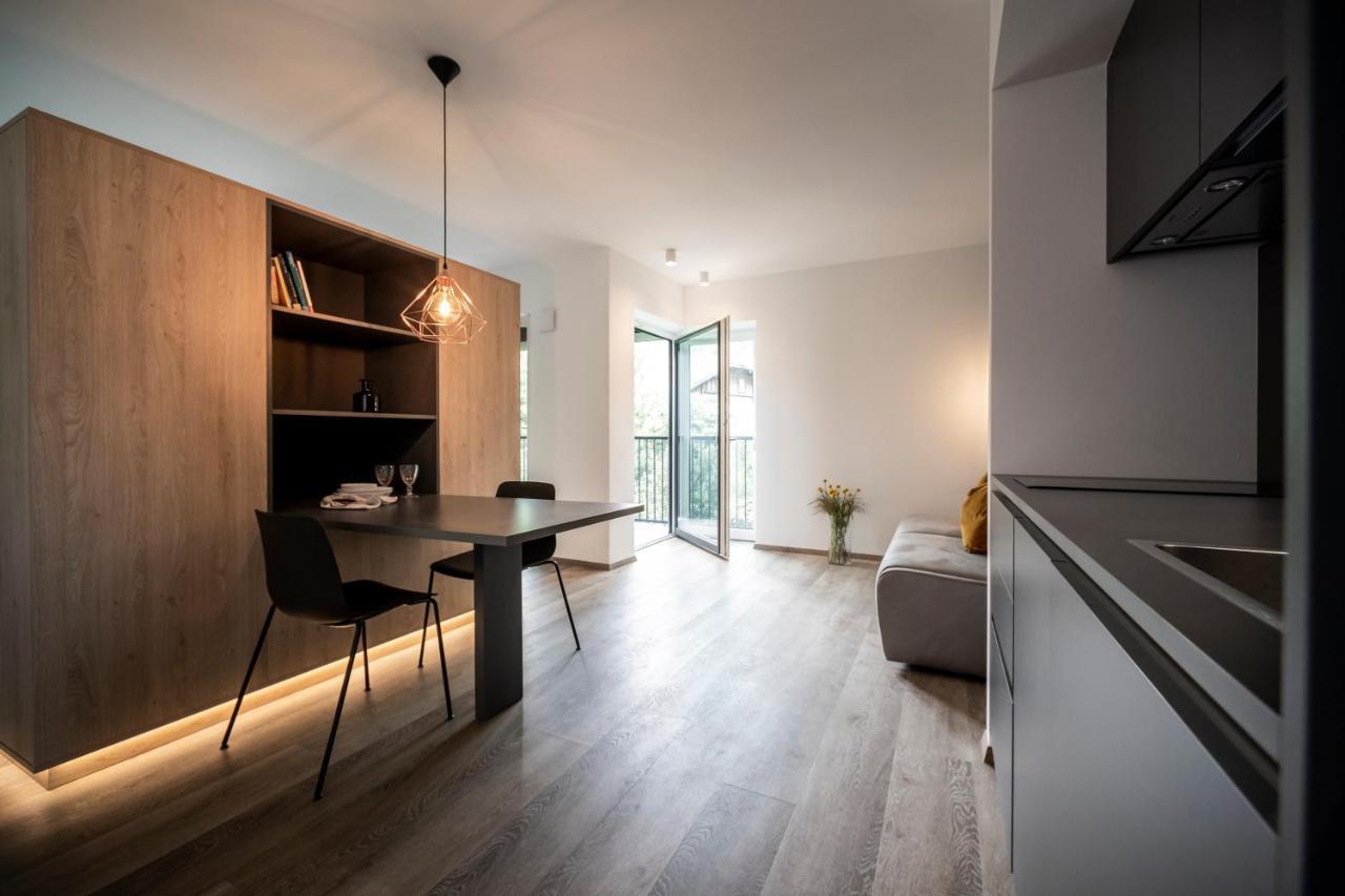 Sambucus Apartments -Premium Apartments For You And Your Dog Lana Eksteriør bilde