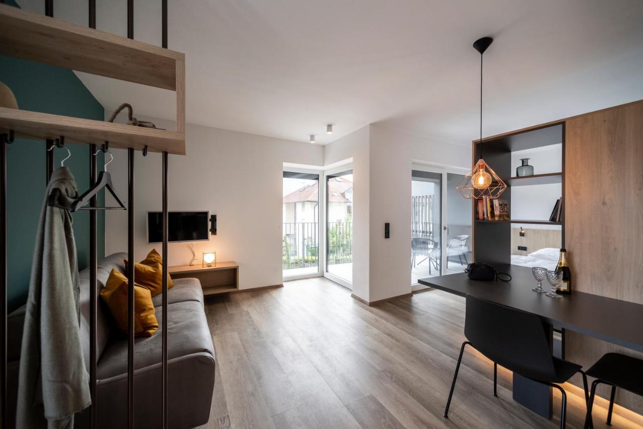 Sambucus Apartments -Premium Apartments For You And Your Dog Lana Eksteriør bilde